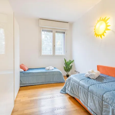 Lux Near Policlinico *