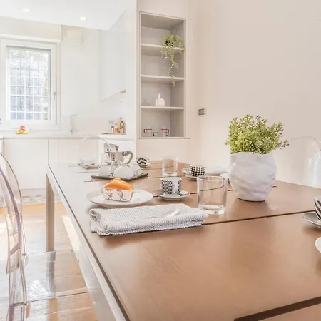 Lux Near Policlinico Appartamento