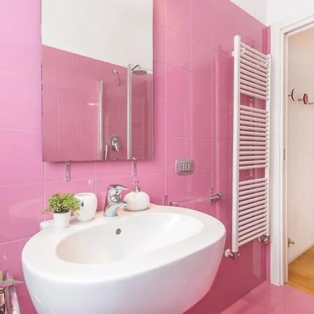 Lux Near Policlinico *